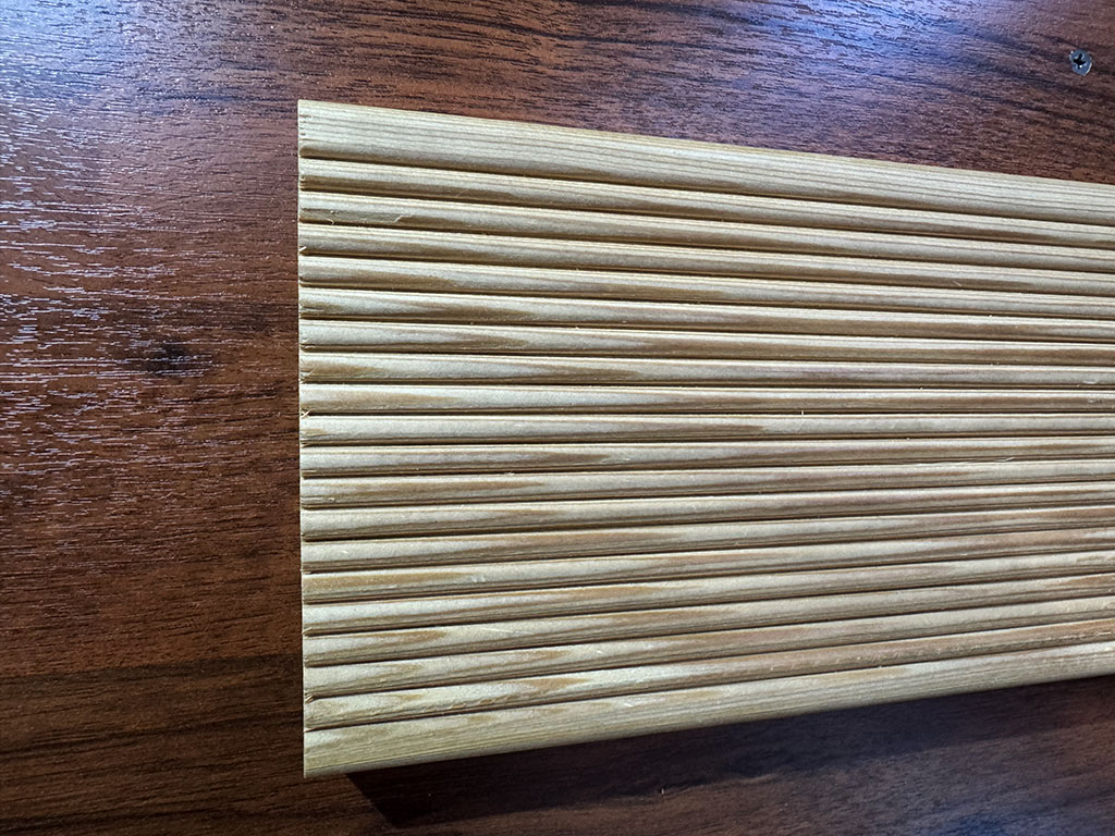 Террасная доска С 28*148*4( ЛИСТВЕННИЦА)